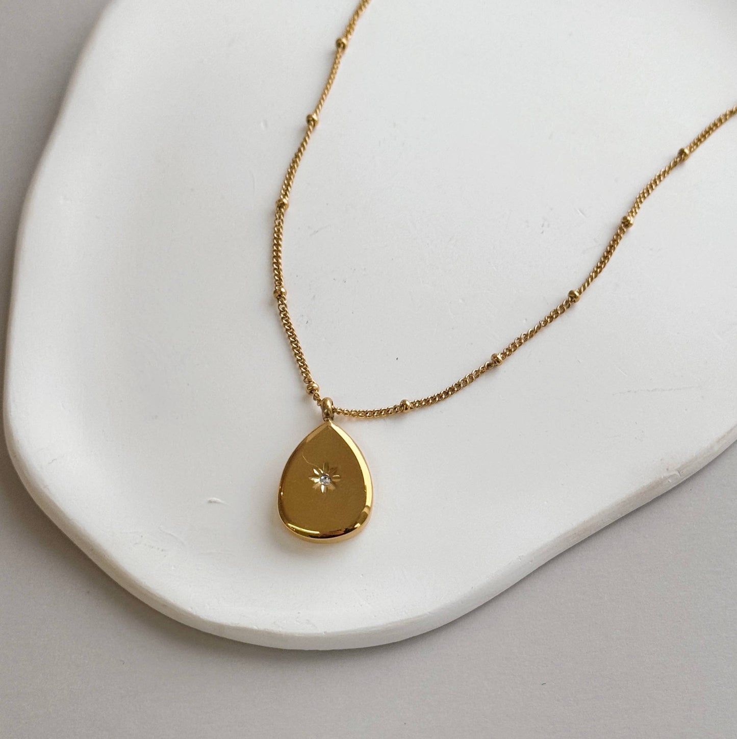 Horace Deripo Waterdrop Pendant Necklace