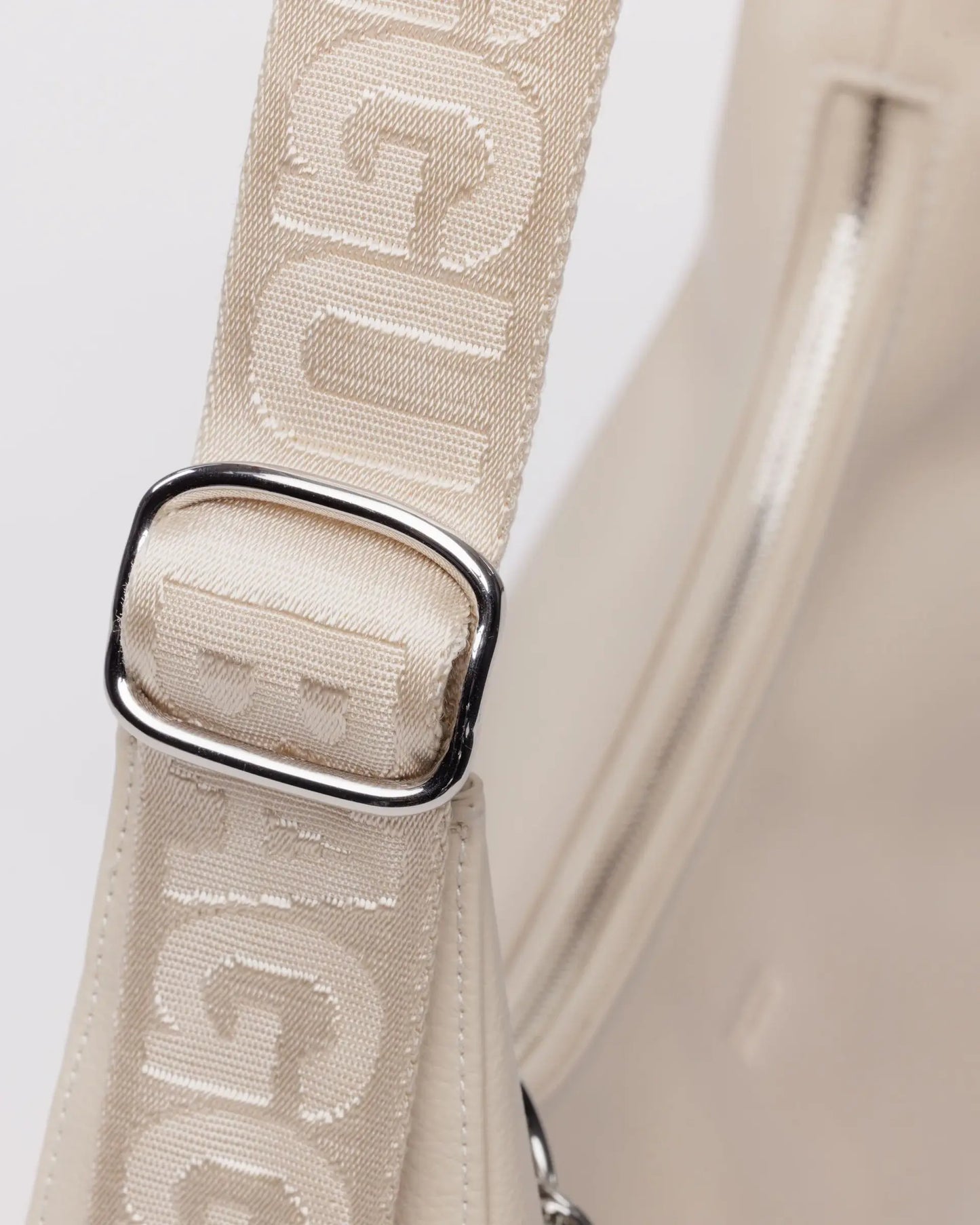 Baggu Medium Recycled Leather Crescent Bag          (3 colours)