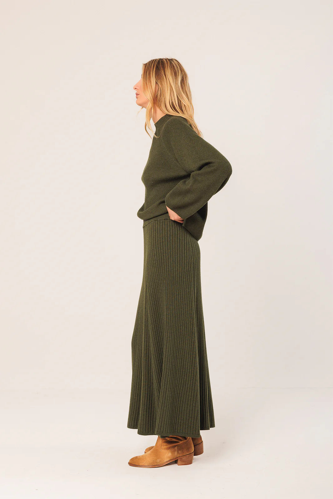 Indi + Cold Ribbed Sweater w/ Perkins Collar