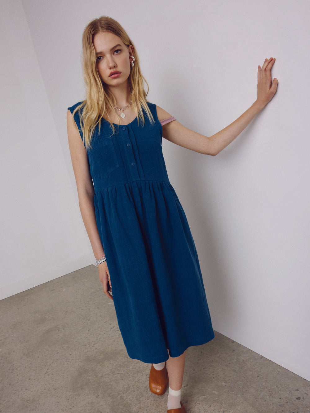 Eve Gravel Beachley Dress- Bleuet