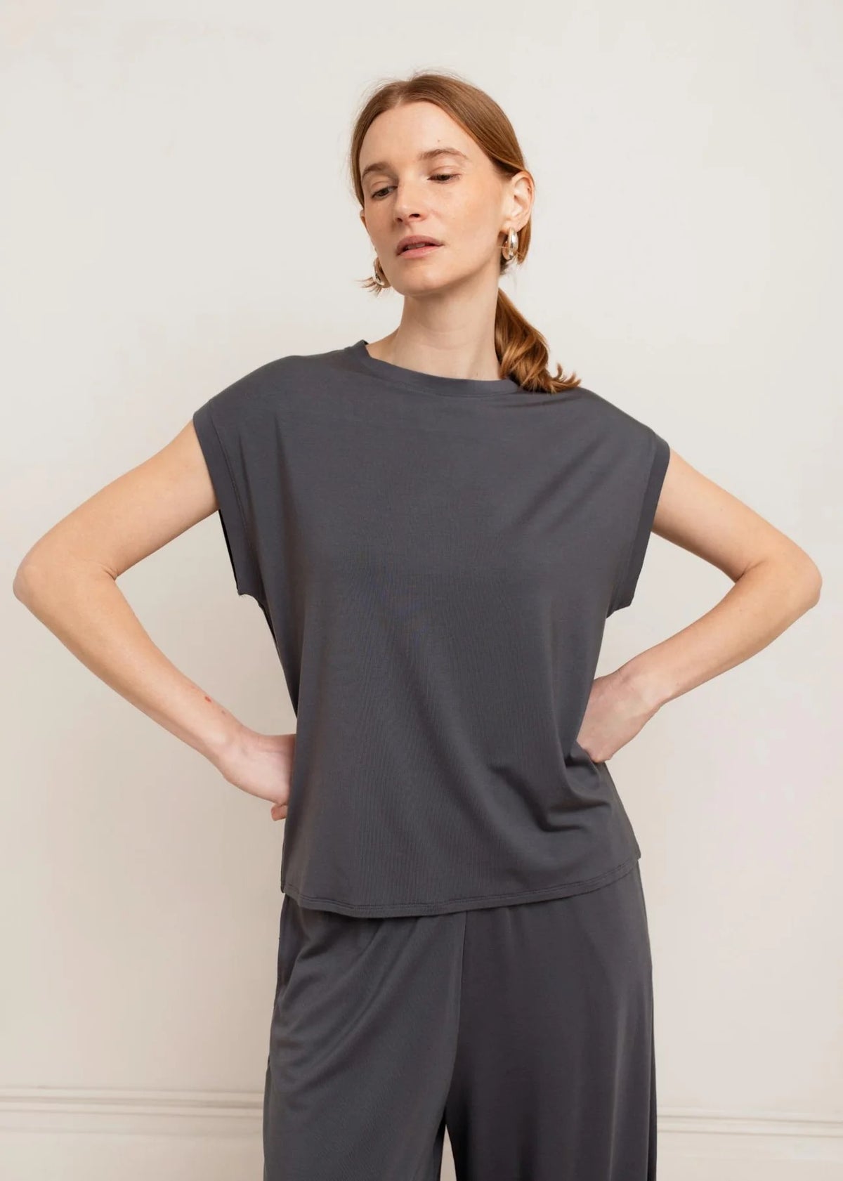 Paper Label Tilda Sleeveless Shirt (+2 colours)