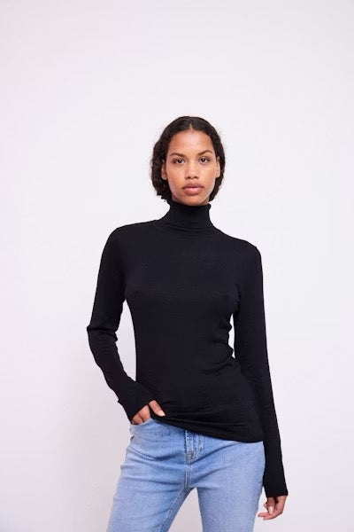 Ichi Mafa Turtleneck
