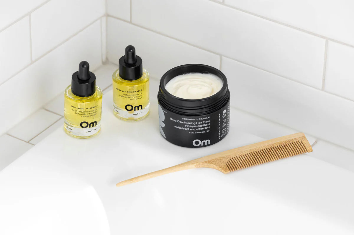 Om Orgaincs Coconut + Pracaxi Deep Conditioning Hair Mask