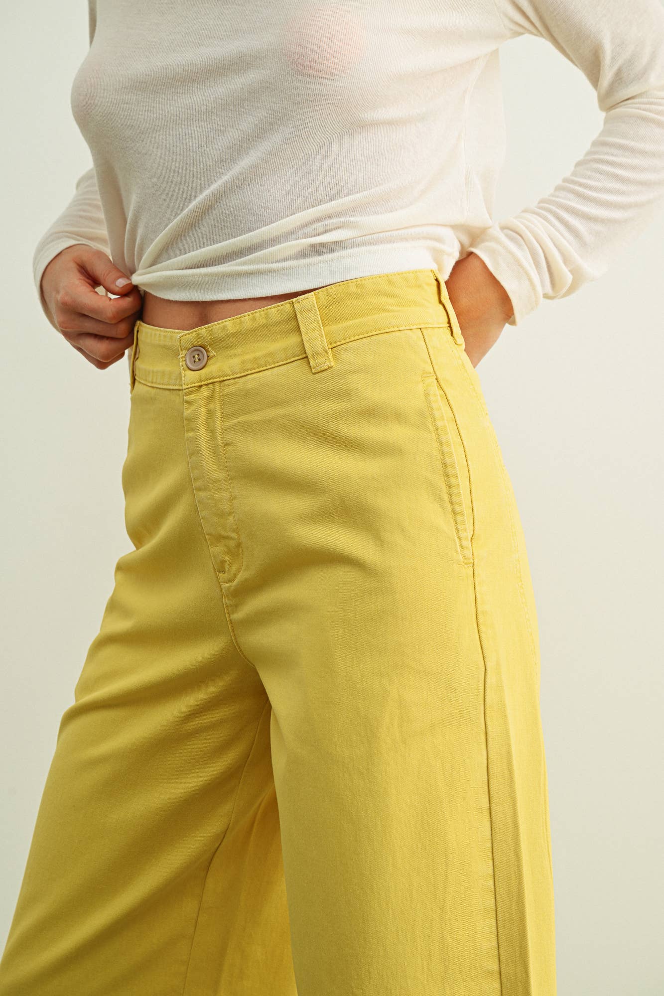 Miou Muse Cotton Barrel Pants Yellow