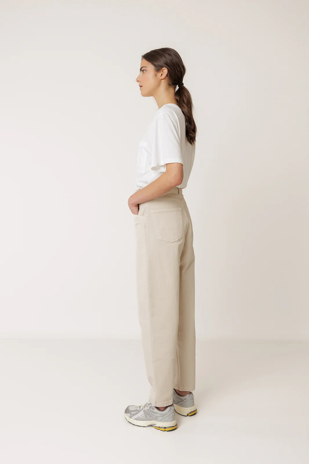 Indi & Cold Mom-Fit Jeans ( 2 colours)